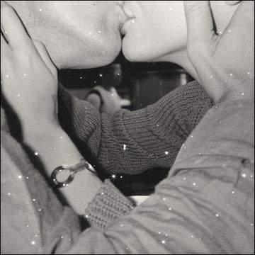 two people kissing