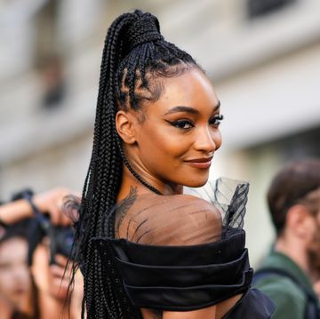 Street Style - Paris Fashion Week - Haute Couture Fall Winter 2022 2023 : Day Three street style paris fashion week haute couture fall winter 2022 2023 day three