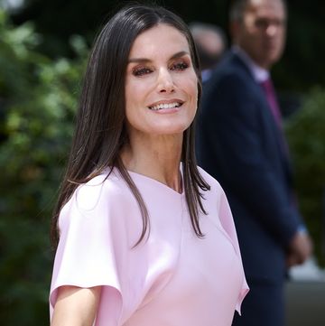 letizia ortiz gonna midi a fiori